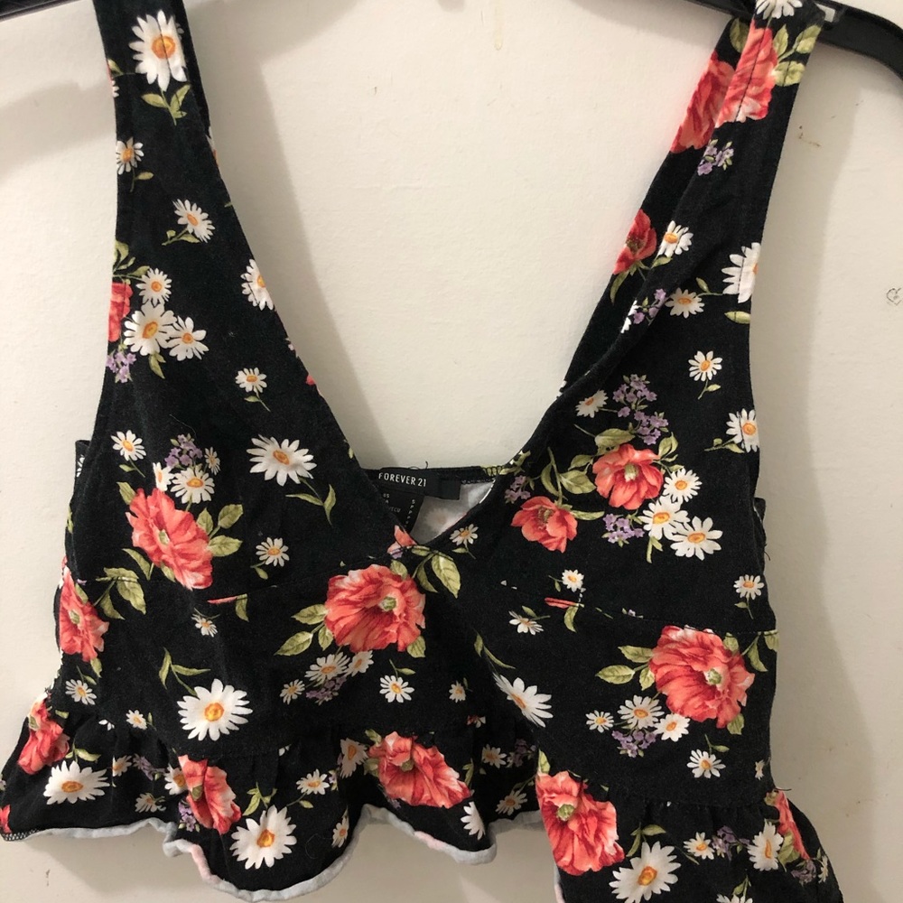 Crop top floral shirt